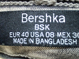 Jeans Bershka de la taille 40, de couleur gris de denim