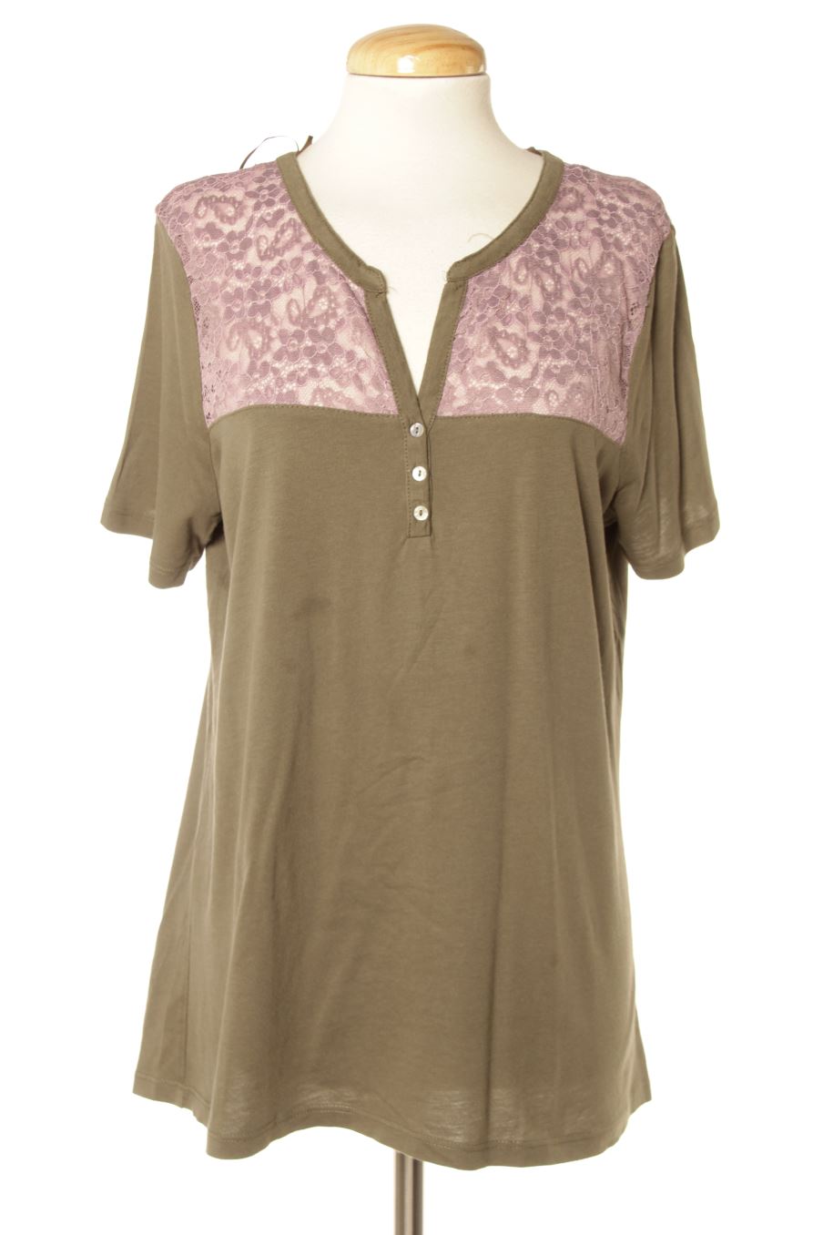 T-shirt C&A de la taille M, de couleur gris