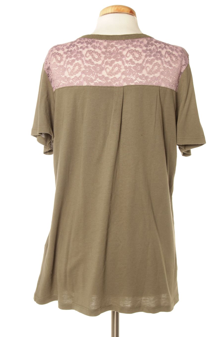 T-shirt C&A de la taille M, de couleur gris