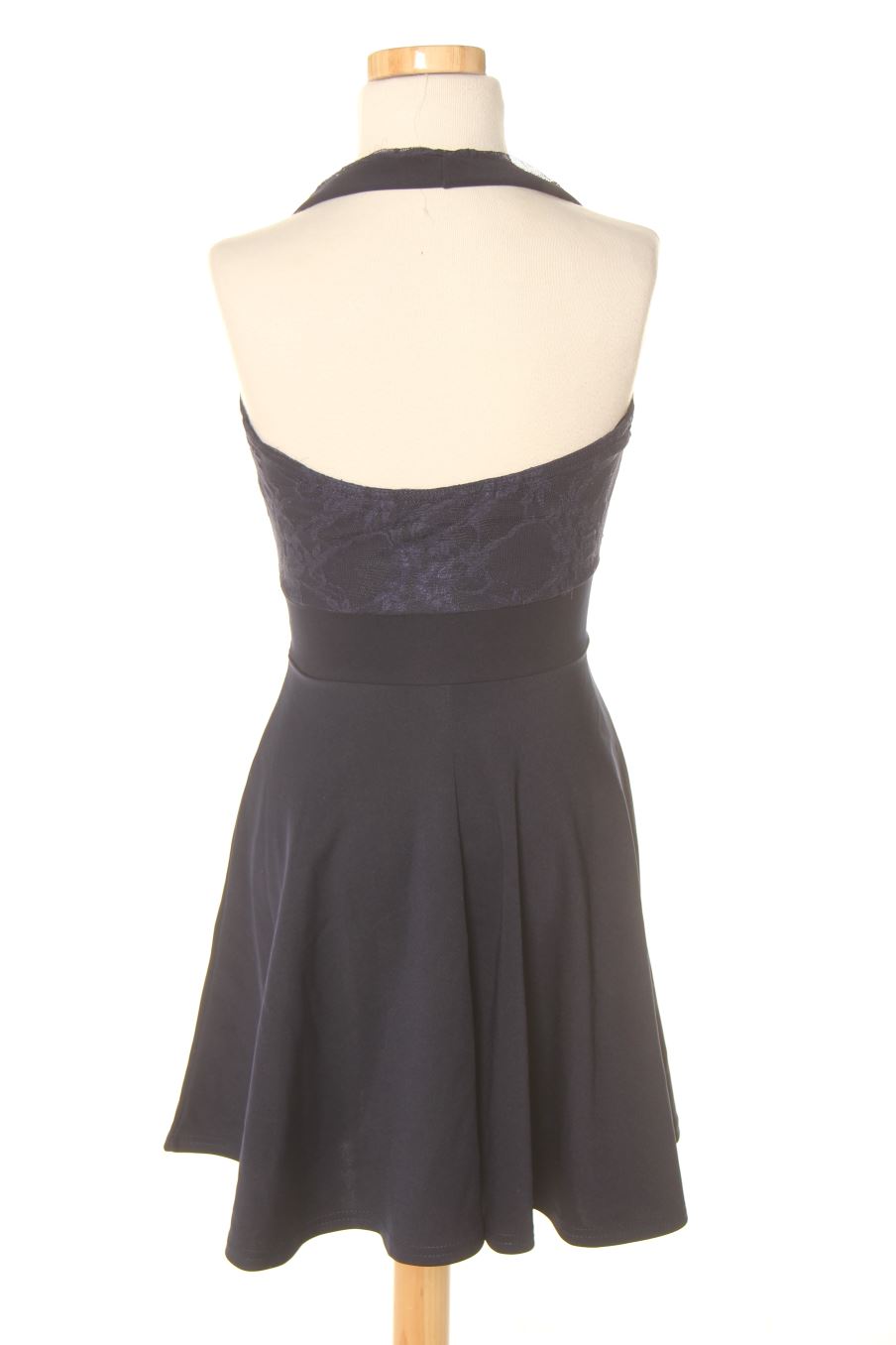 Robe casual Boohoo de la taille 34, de couleur bleu marine