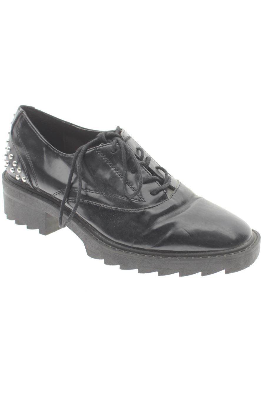 Zapatos de tacon de trf (ZARA) de la talla 35, de color negro de