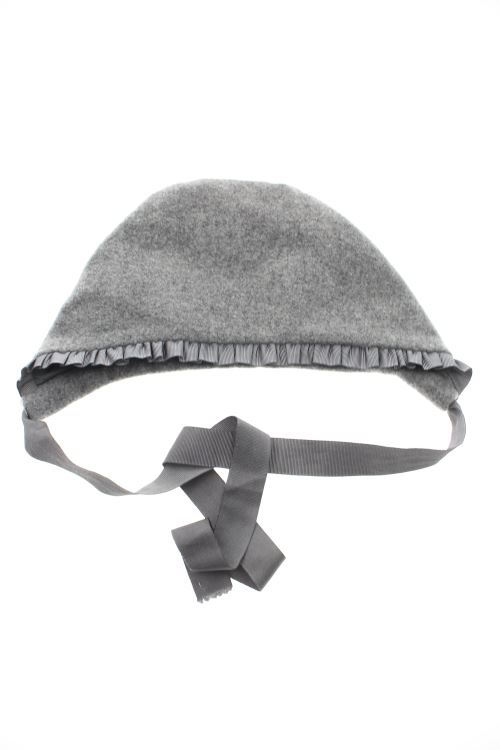 Chapeaux
