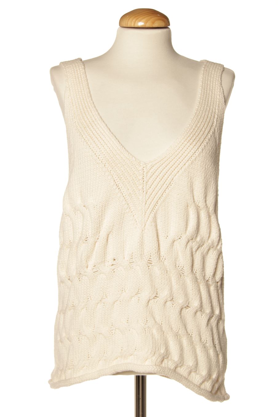 Top de Zara de la talla L, de color blanco