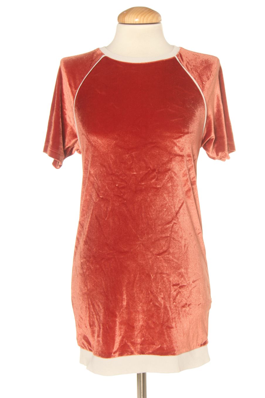 T-Shirt von ASOS Größe XS, Farbe Rot, aus Samt für