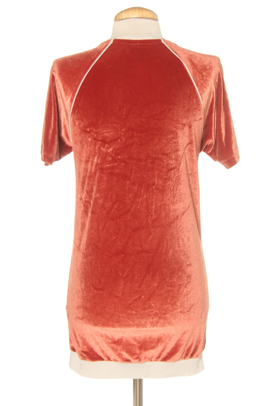 T-Shirt von ASOS Größe XS, Farbe Rot, aus Samt für