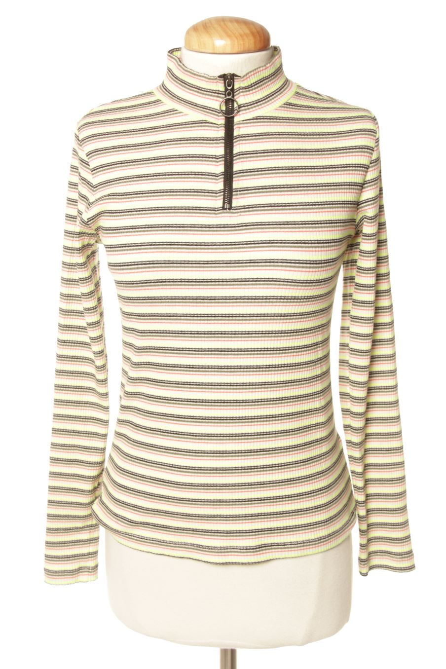 Pull Easy wear de la taille S, de couleur rayures