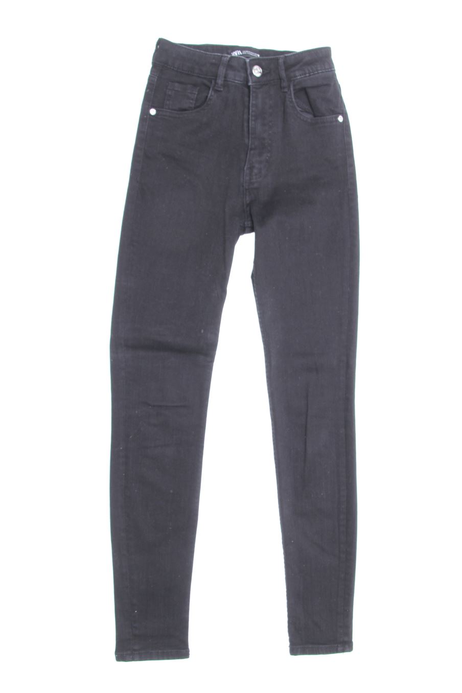 Vaqueros de Zara de la talla 34, de color negro de ropa vaquera