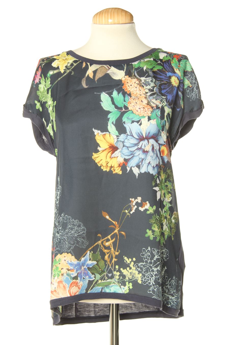 T-shirt Etam de la taille M, de couleur fleurs