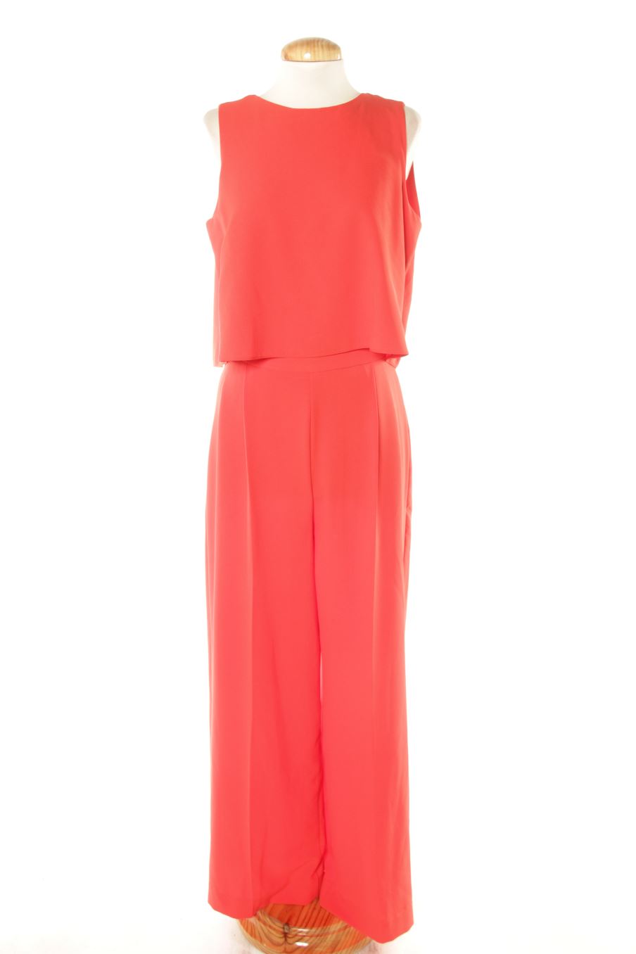 Mono de Zara de la talla M, de color rojo