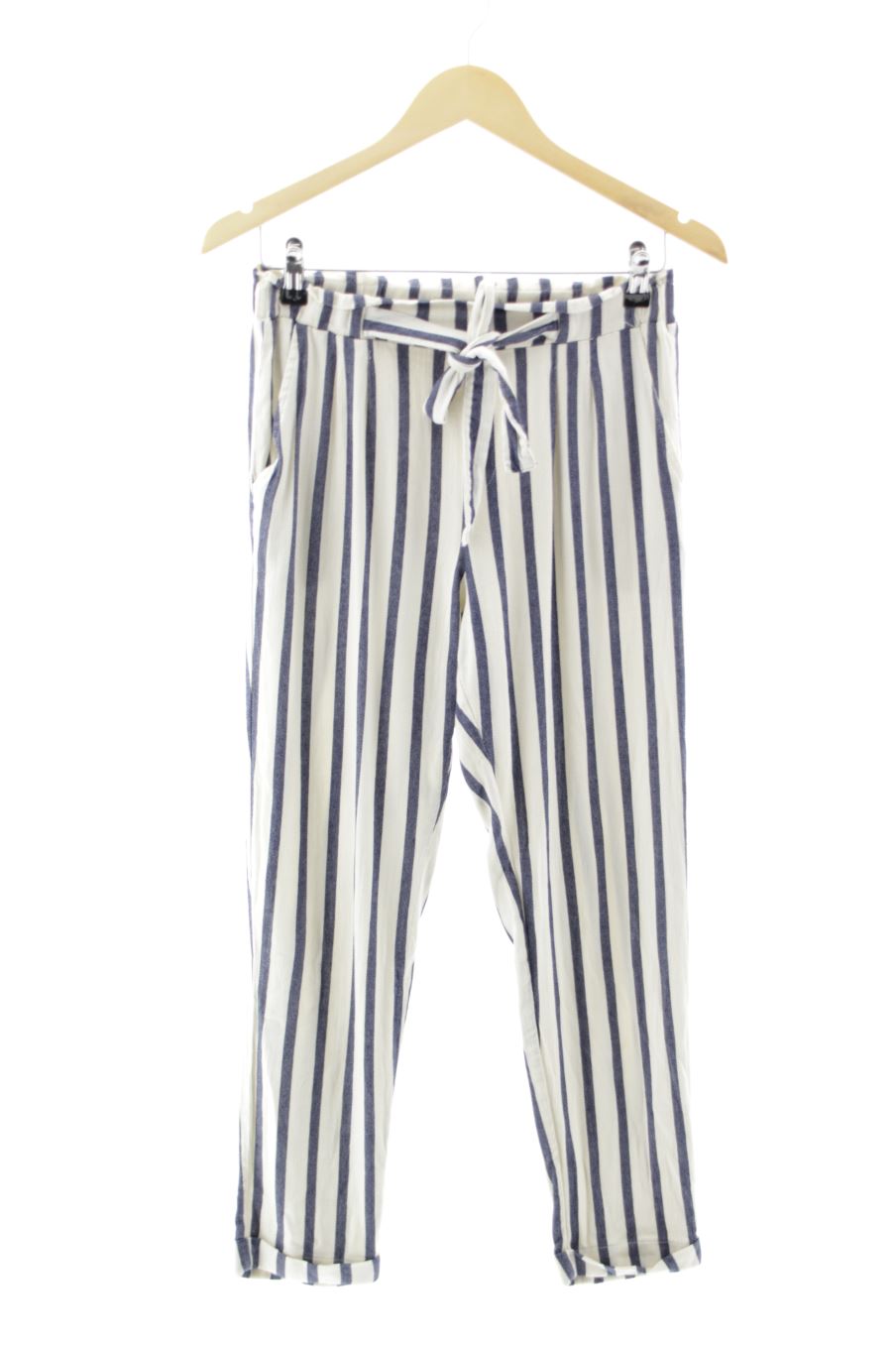 Pantalones de Stradivarius de la talla M, de color rayas