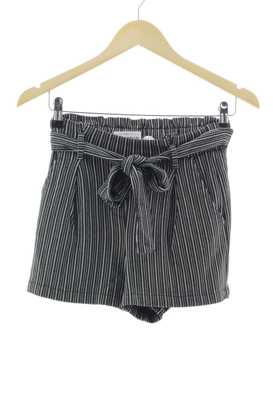 Shorts Pull & Bear de la taille S, de couleur rayures