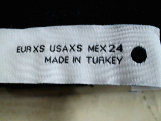 Pantalón de Zara de la talla XS, de color negro
