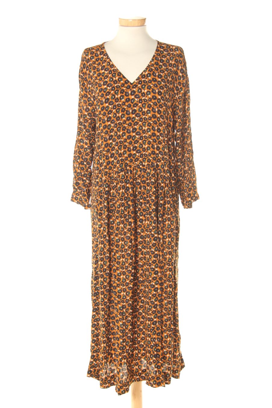 Robe casual Monoprix de la taille 46, de couleur fleurs