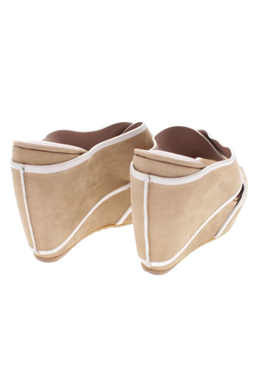 Plataformas de DKNY de la talla 37, de color beige de