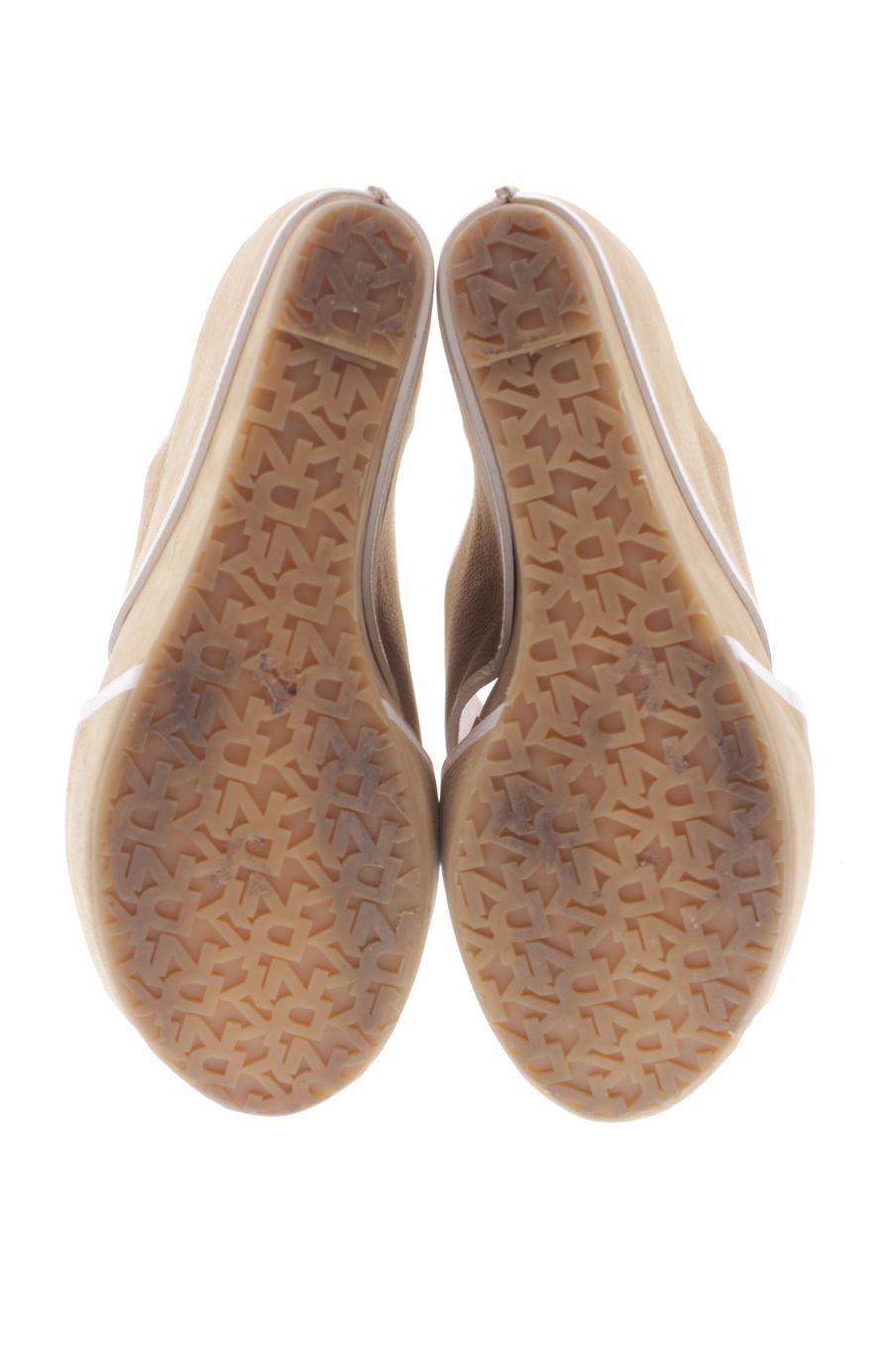 Plataformas de DKNY de la talla 37, de color beige de