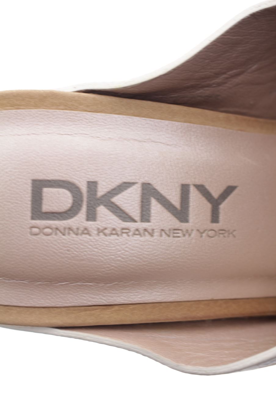 Plataformas de DKNY de la talla 37, de color beige de
