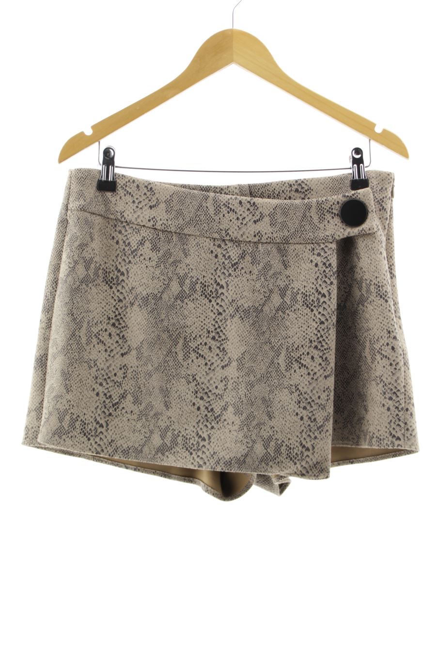 Shorts Zara de la taille L, de couleur animal print