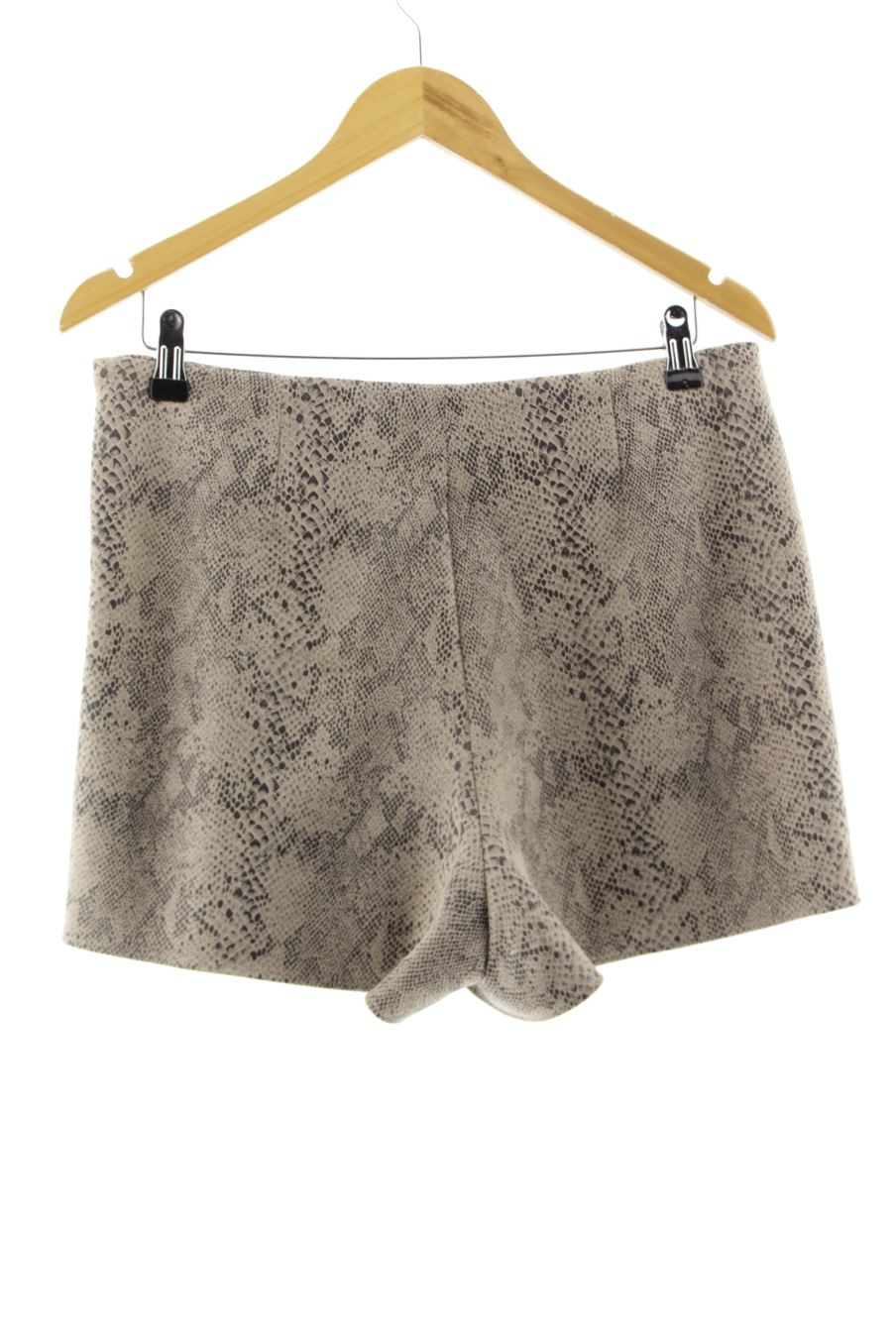 Shorts Zara de la taille L, de couleur animal print