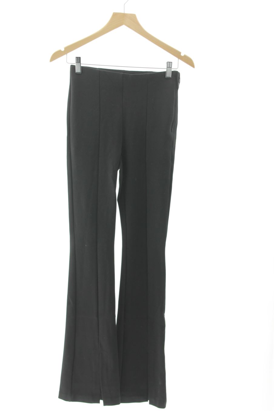 Pantalon Zara de la taille S, de couleur noir