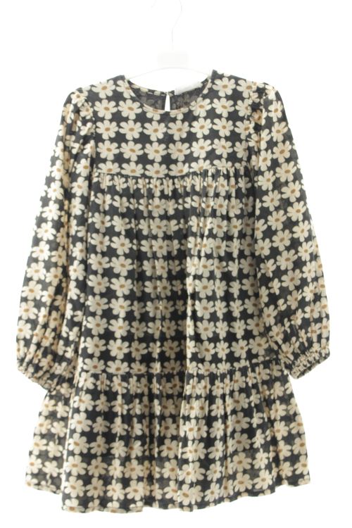 Aufwändiges Kleid