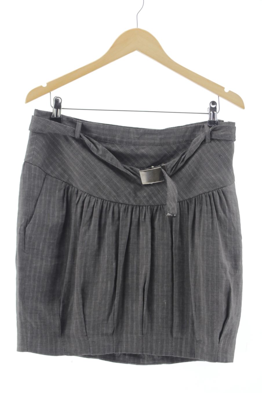 Jupe Zara de la taille L, de couleur rayures