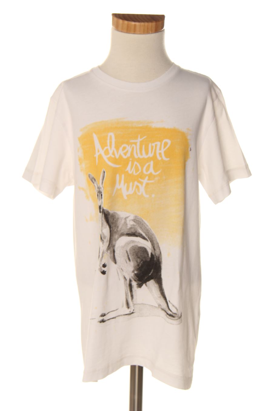 T-shirt ZY de la taille 6 ans de seconde main