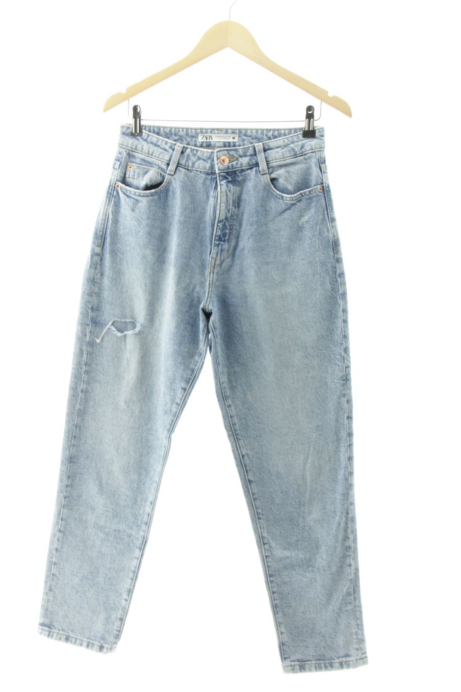 Vaquero de Zara de la talla 38, de color azul de ropa vaquera