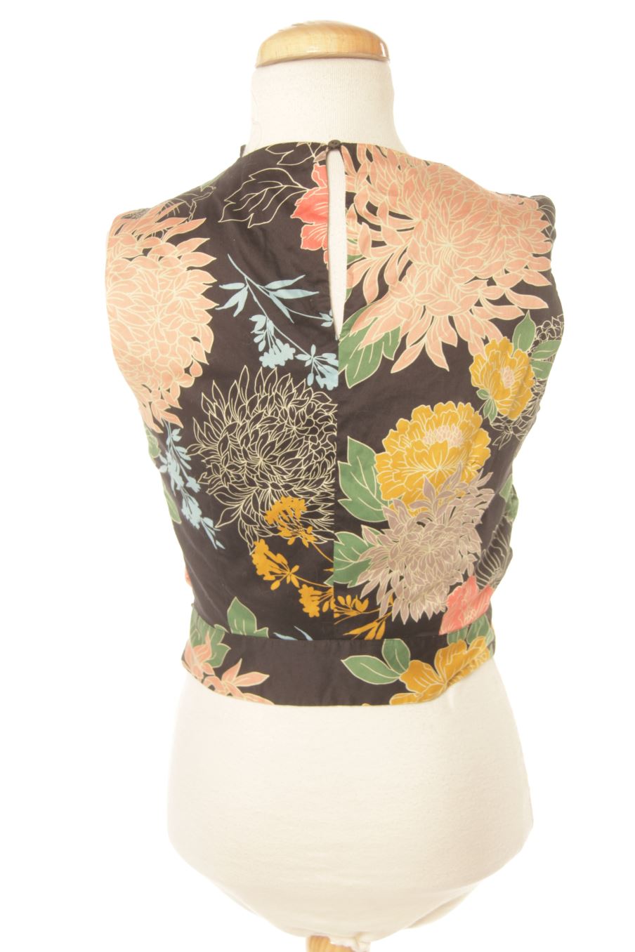 Top Zara de la taille XS, de couleur fleurs