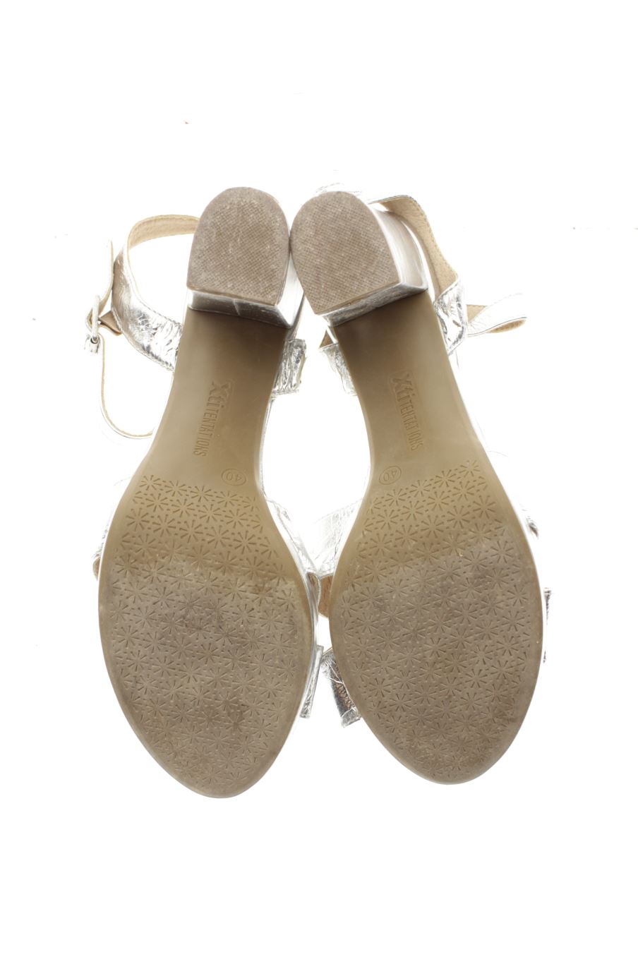 Sandalias tacon de Xti de la talla 40, de color plateado de