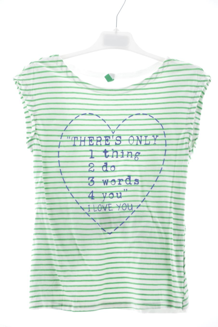 T-shirt Benetton de la taille 7 ans de seconde main