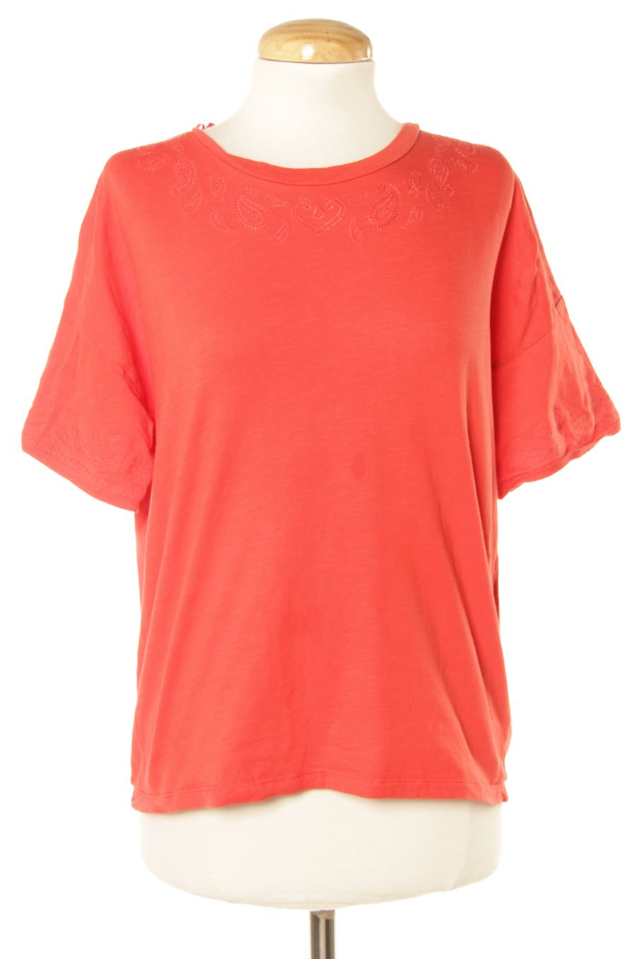 T-shirt C&A de la taille S, de couleur rouge