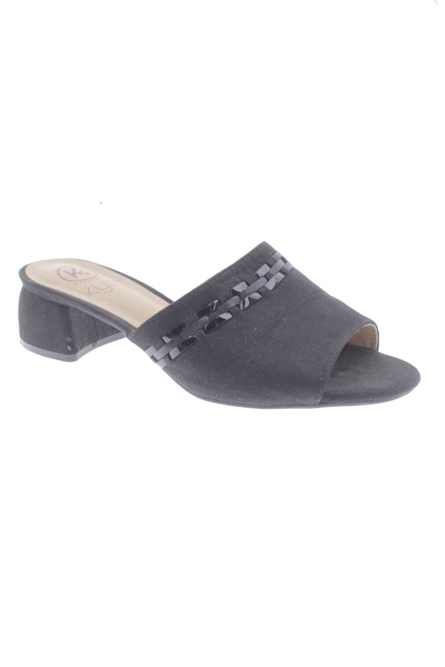 Sandalias tacon de kylie de la talla 38, de color negro de