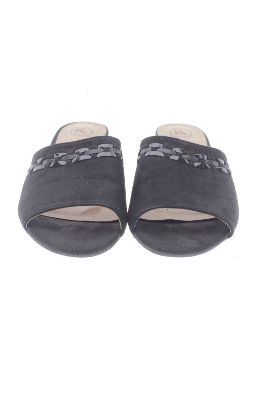 Sandalias tacon de kylie de la talla 38, de color negro de