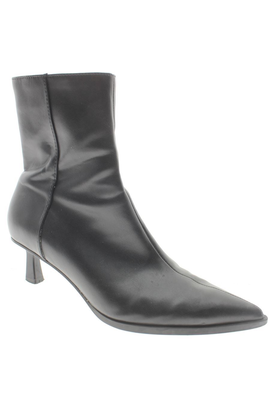 Botines de Zara de la talla 37, de color negro de
