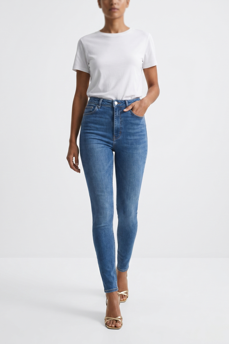 Jeans de Zara de la talla 36, de color blu