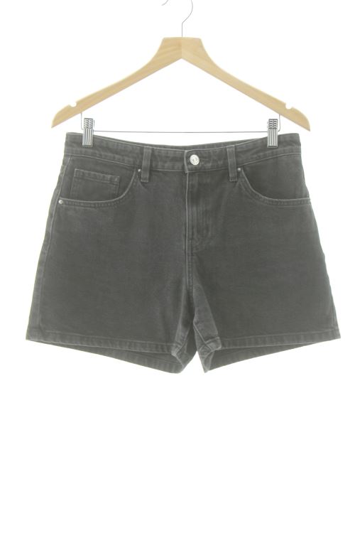 Pantalón corto