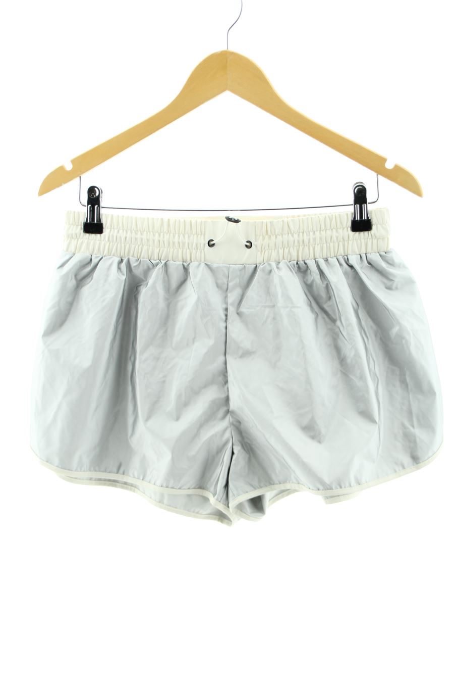Pantalones cortos de deporte de PERCENTIL de la talla 38, de color plateado