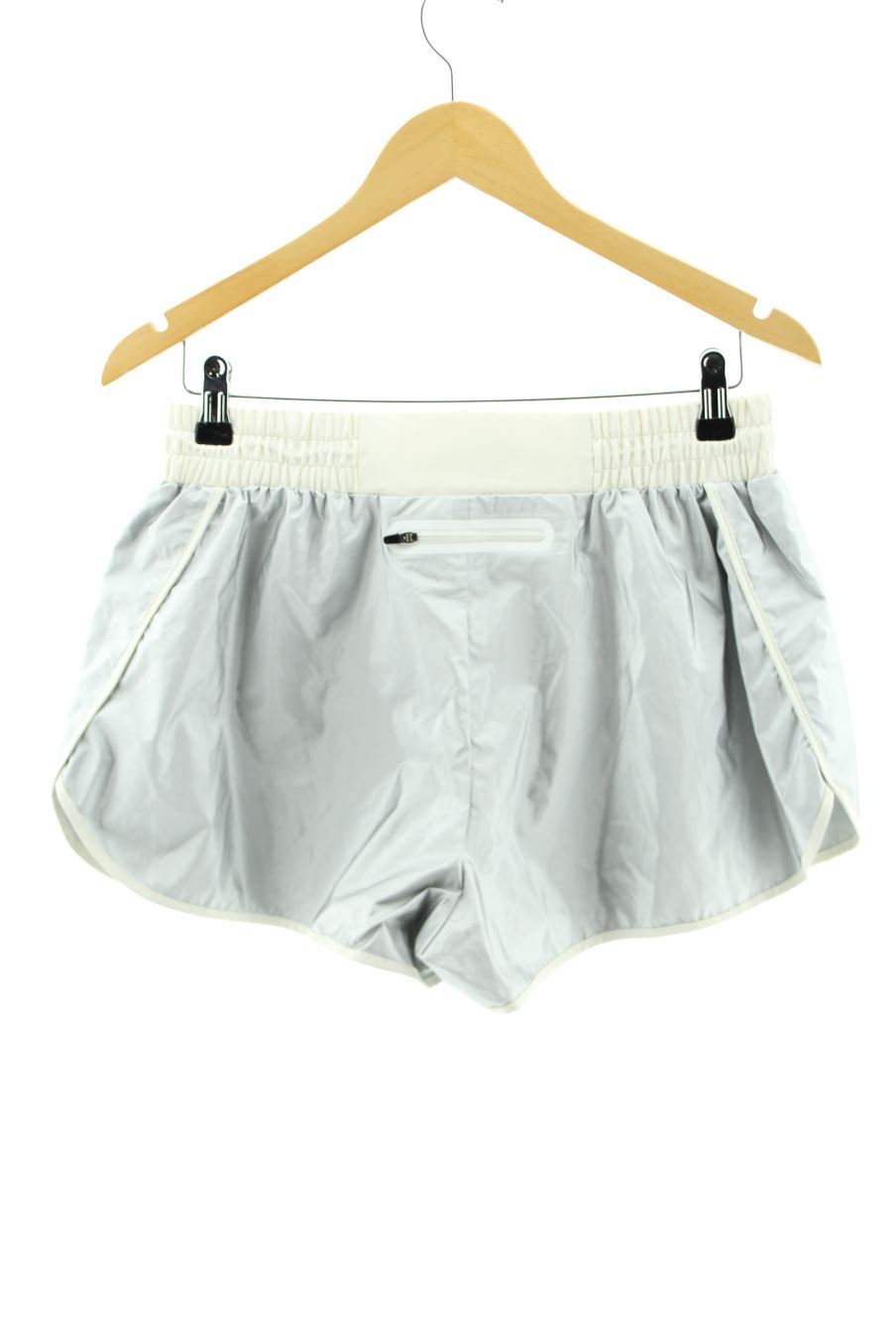Pantalones cortos de deporte de PERCENTIL de la talla 38, de color plateado
