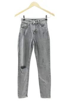 Jeans 32 Bershka, photo 1 sur 2