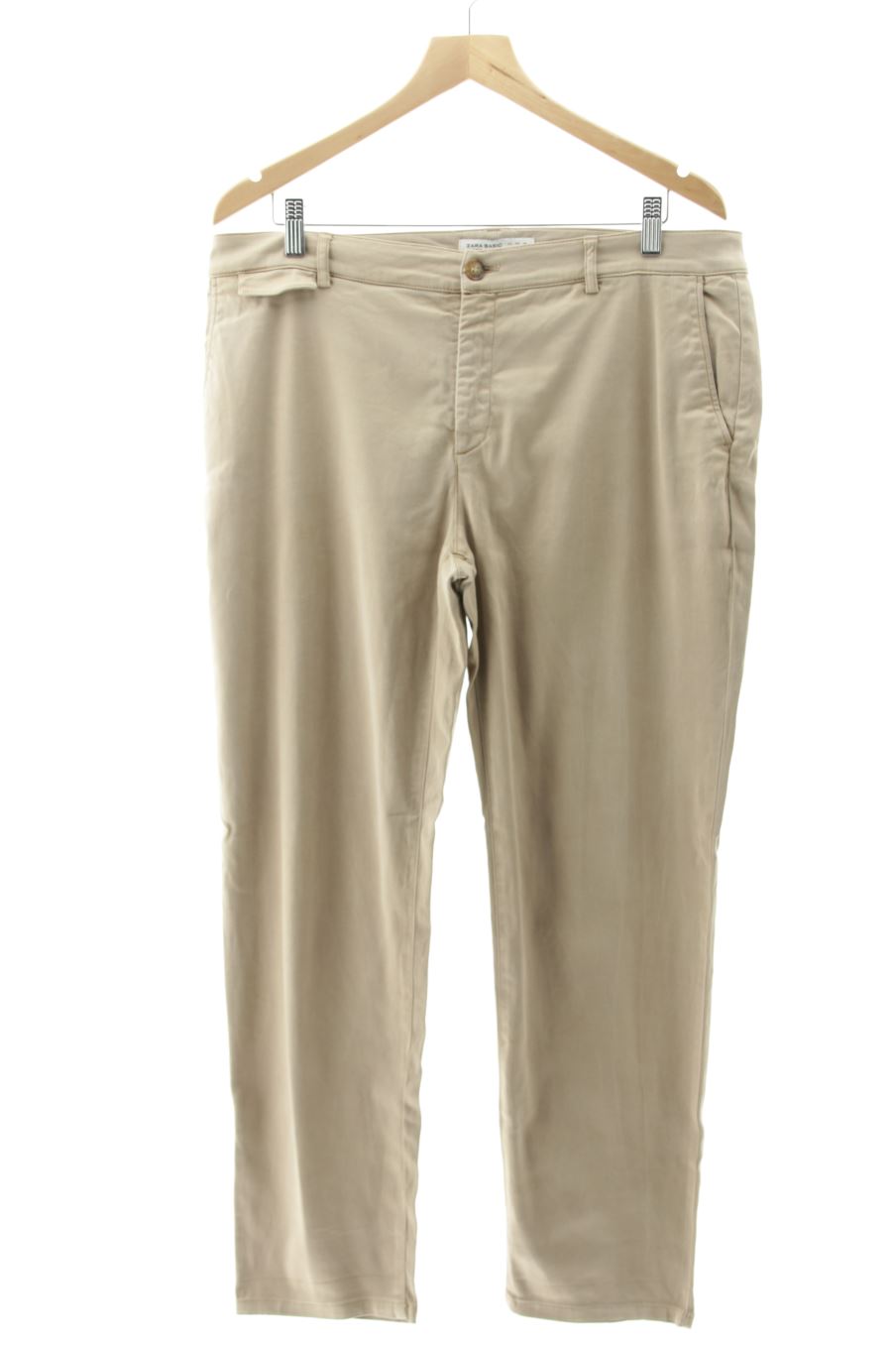 Pantalón de Zara de la talla 44, de color beige
