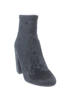Steve Madden