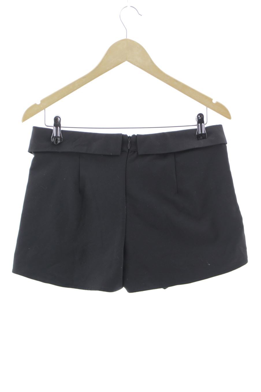 Pantalón corto de Zara de la talla S, de color negro