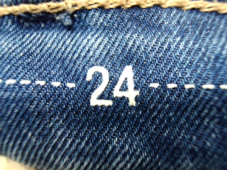 Jeans Levi's de la taille 34, de couleur bleu de denim