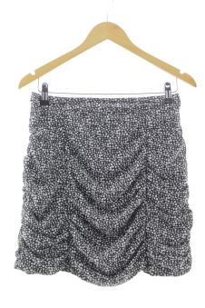 Aufwändiger Rock 40 PRETTYLITTLETHING