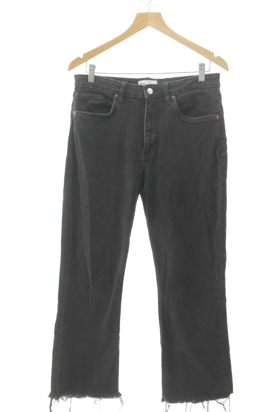 Jeans Zara de la taille 40, de couleur noir de denim