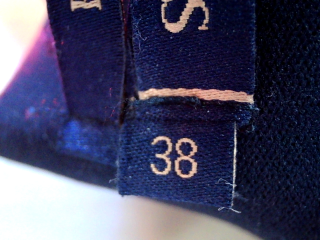 Pantalon Lloyd`s de la taille 38, de couleur bleu marine
