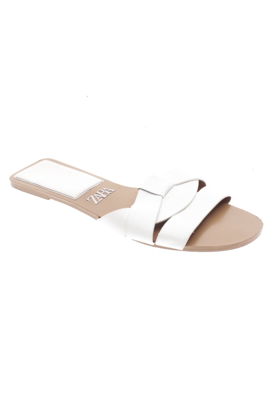 Sandalias planas de Zara de la talla 39, de color blanco de