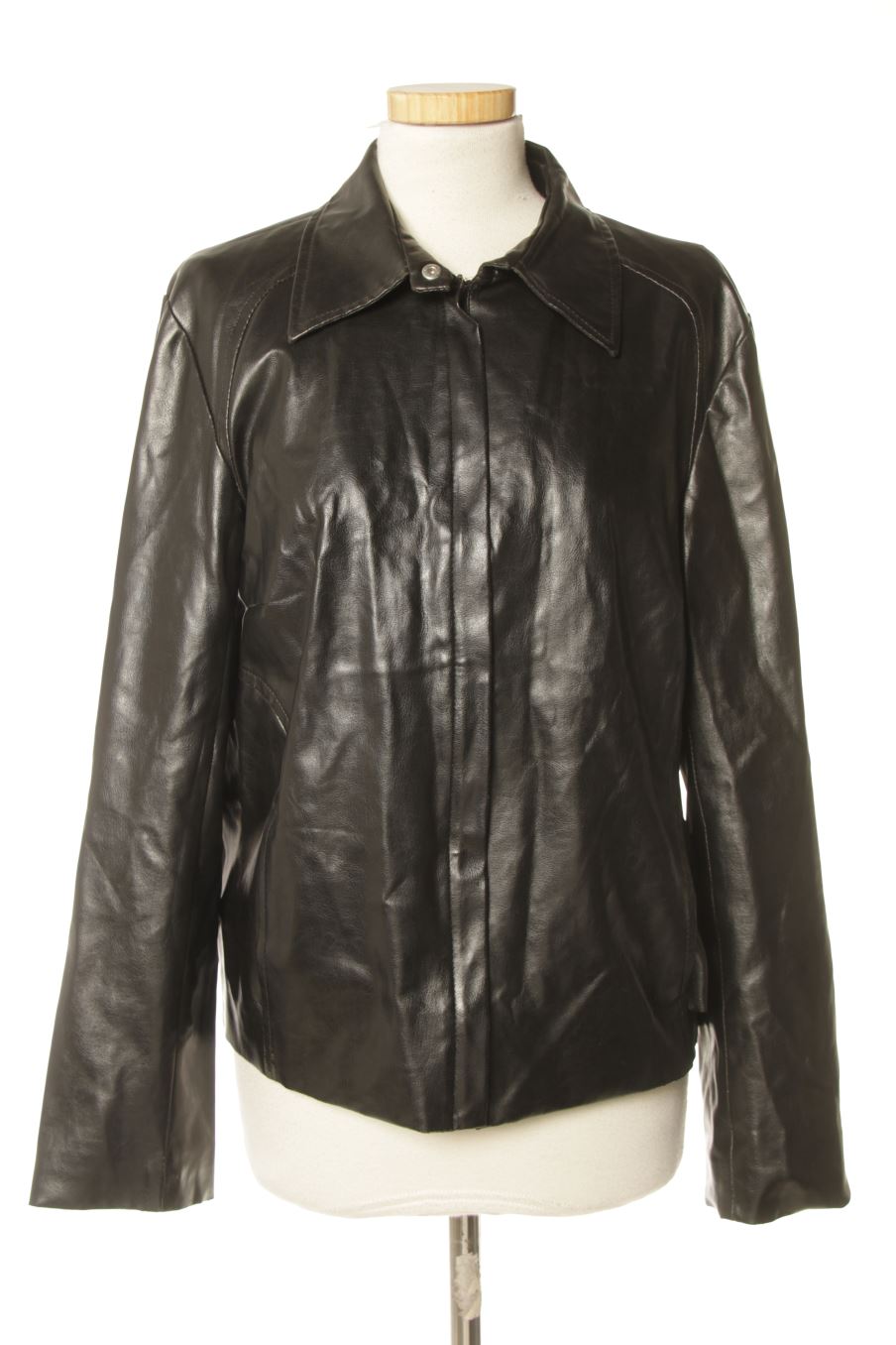 Cazadora de Zara de la talla L, de color negro de sintético