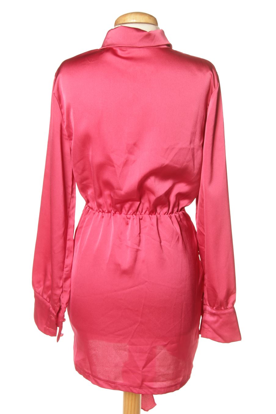 Robe New collection de la taille M, de couleur rose