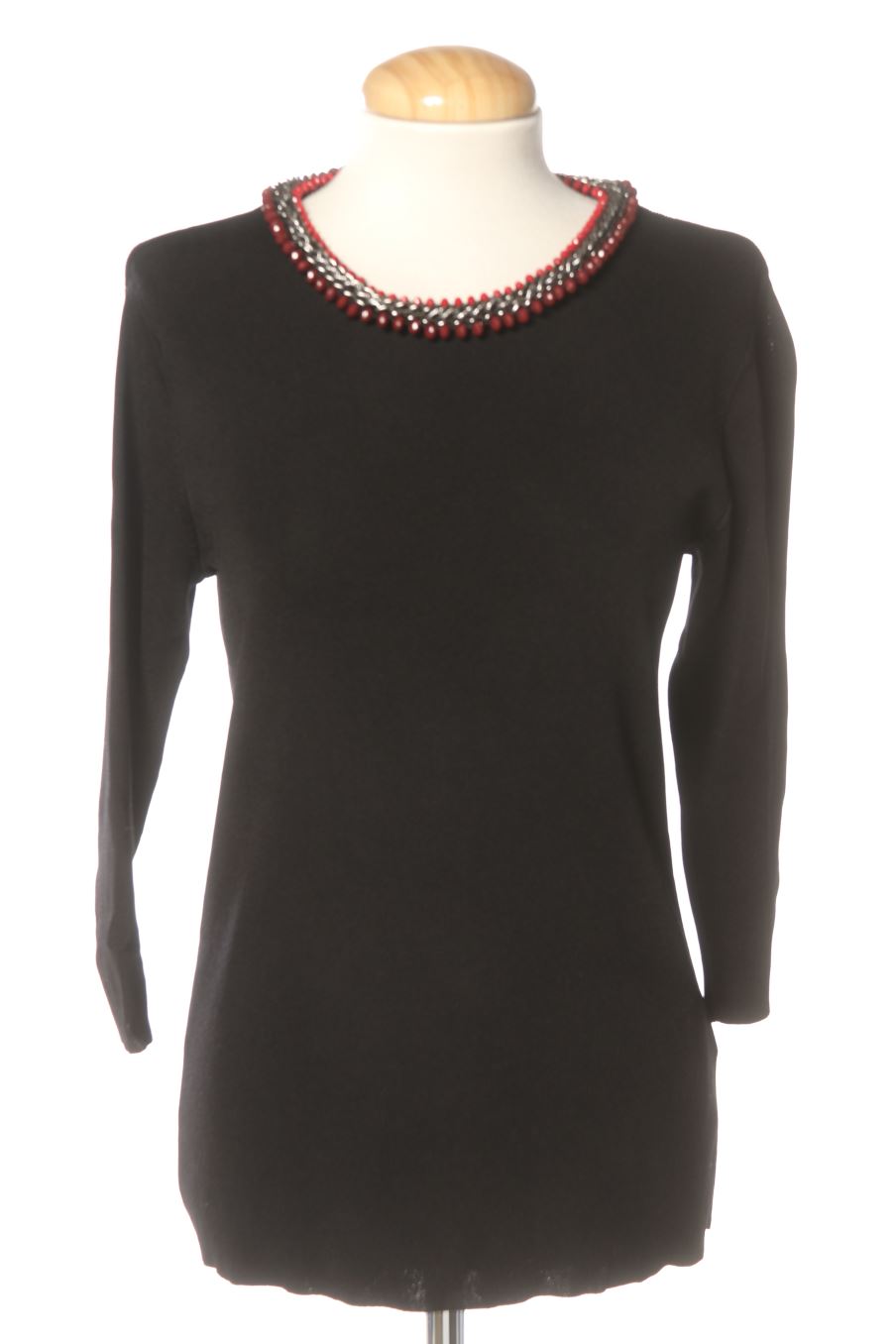 Pull Zara de la taille M, de couleur noir